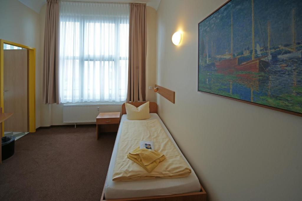 Siegfriedshof Hotel Berlin Room photo