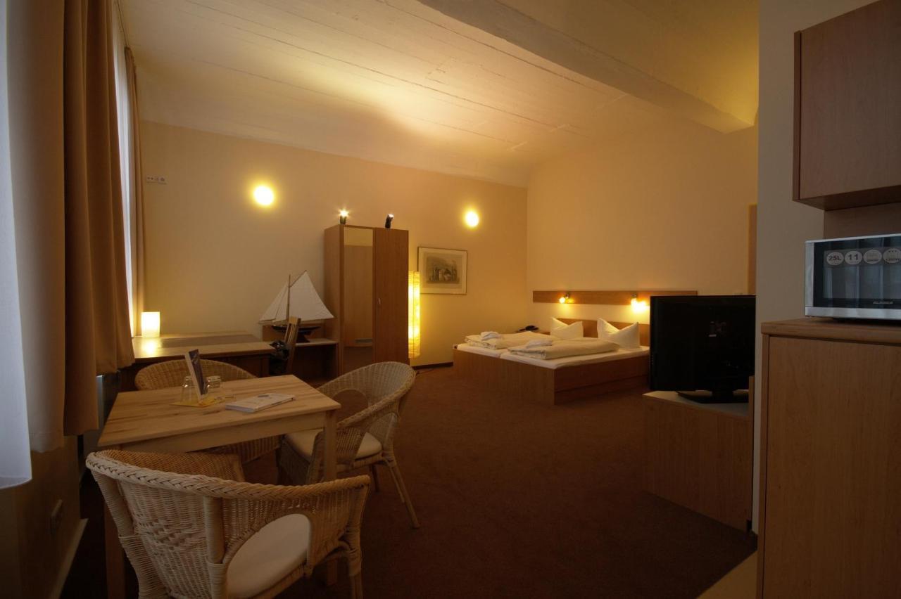 Siegfriedshof Hotel Berlin Room photo